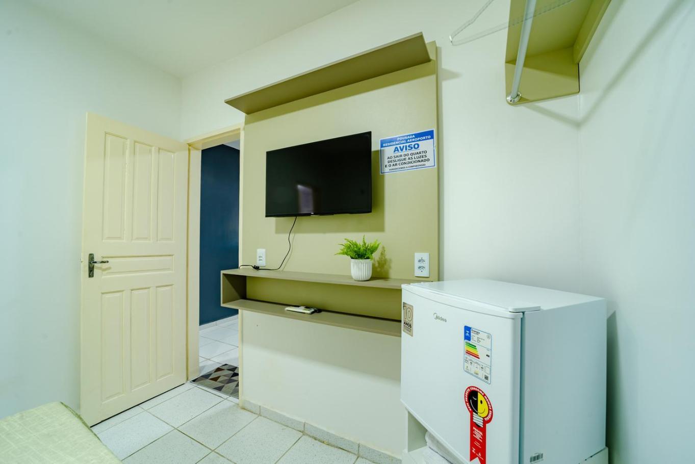 Apartamento Flat Com Wi-fi A Poucos Metros Do Aeroporto *